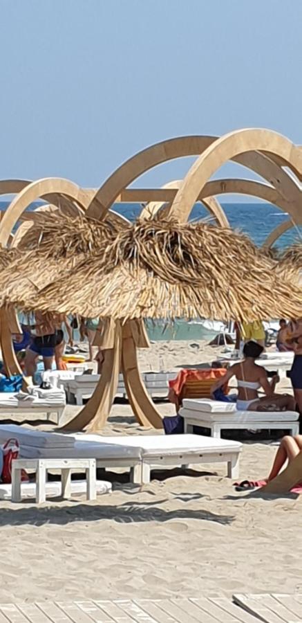 Сами Апартамент К-С "Нестинарка" Св9 Tsarevo Luaran gambar